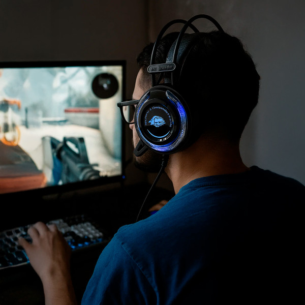 Fone de Ouvido Gamer com Fio RGB Headset Iluminação